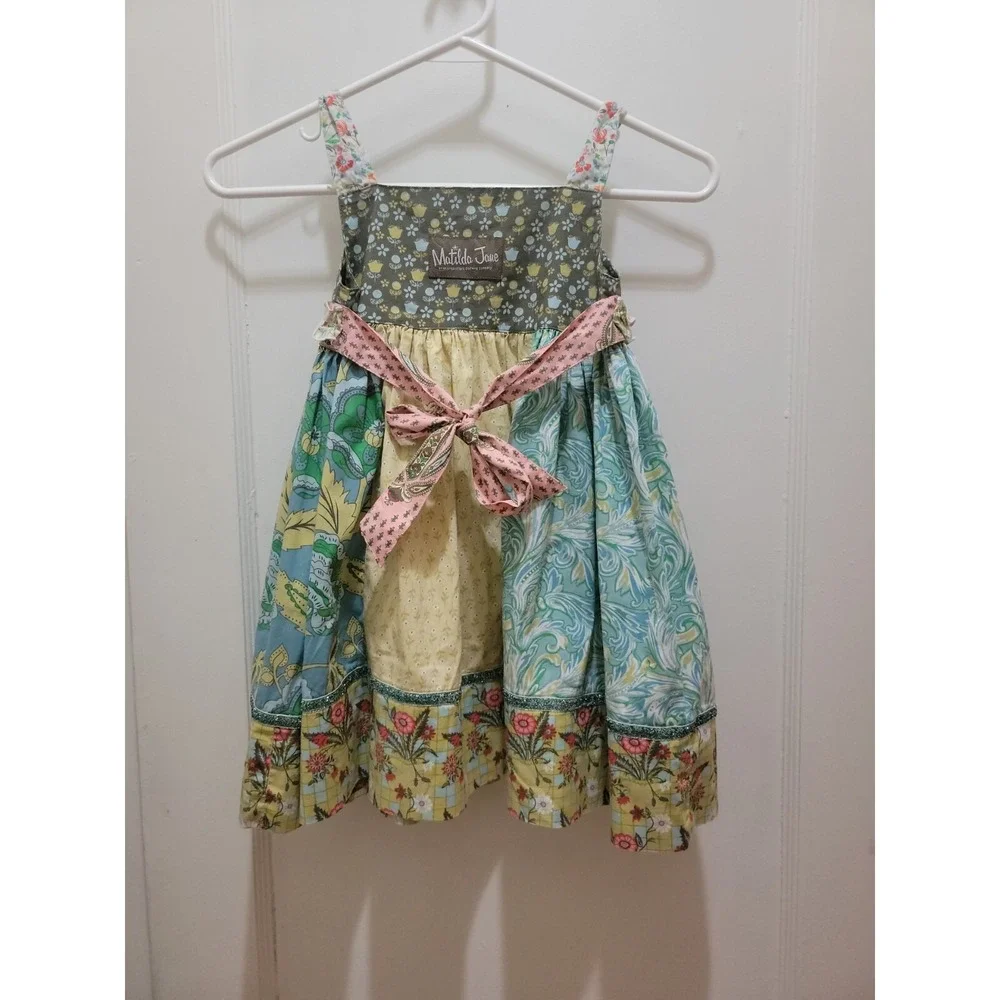 Matilda Jane size 4 Super Cute Dress.  Excellent Condition